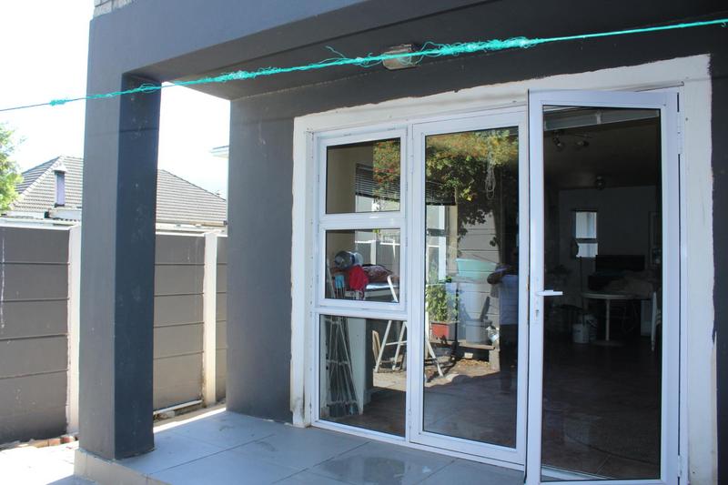 5 Bedroom Property for Sale in Churchill Estate Western Cape